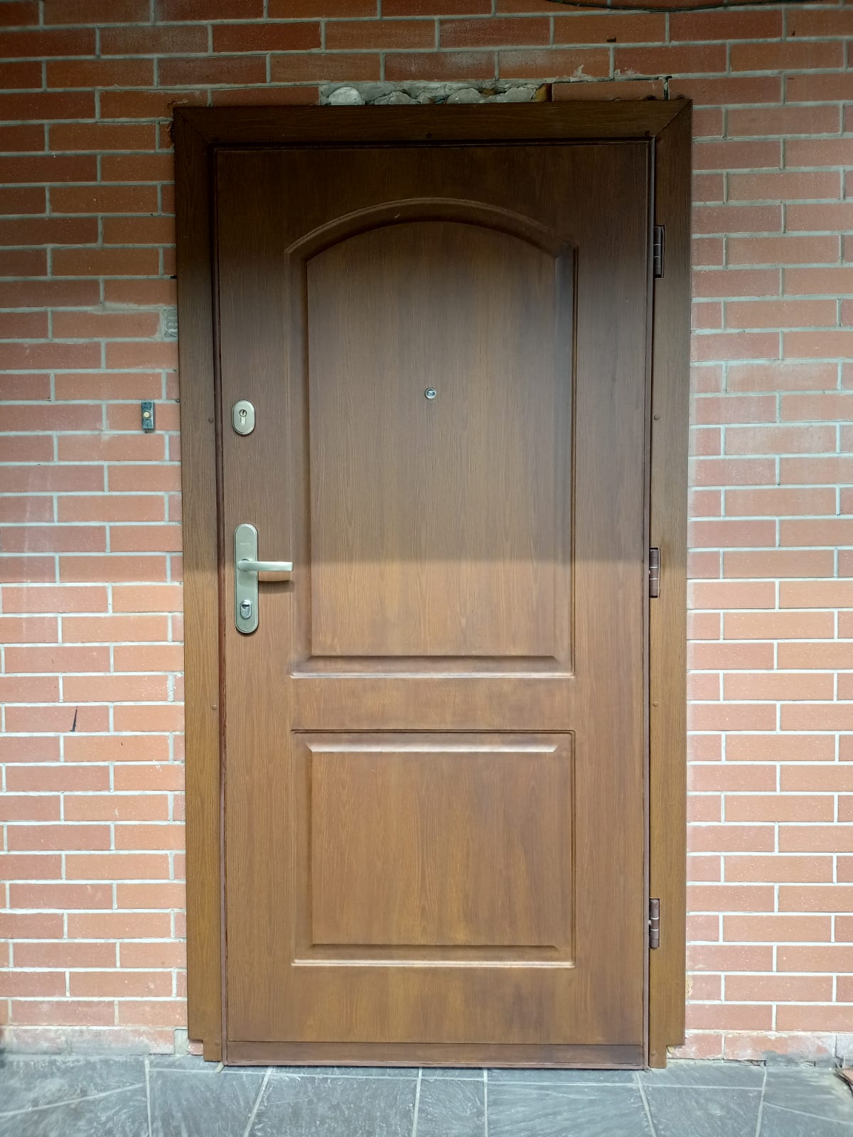 Фото двери после покраски